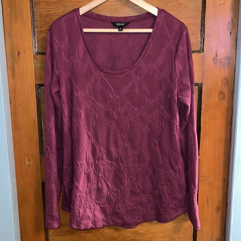 Vera Wang maroon knit top medium - Picture 4 of 7